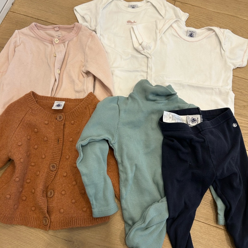 Bundle of Petit Bateau girl clothes in perfect condition. All sized 18-24m